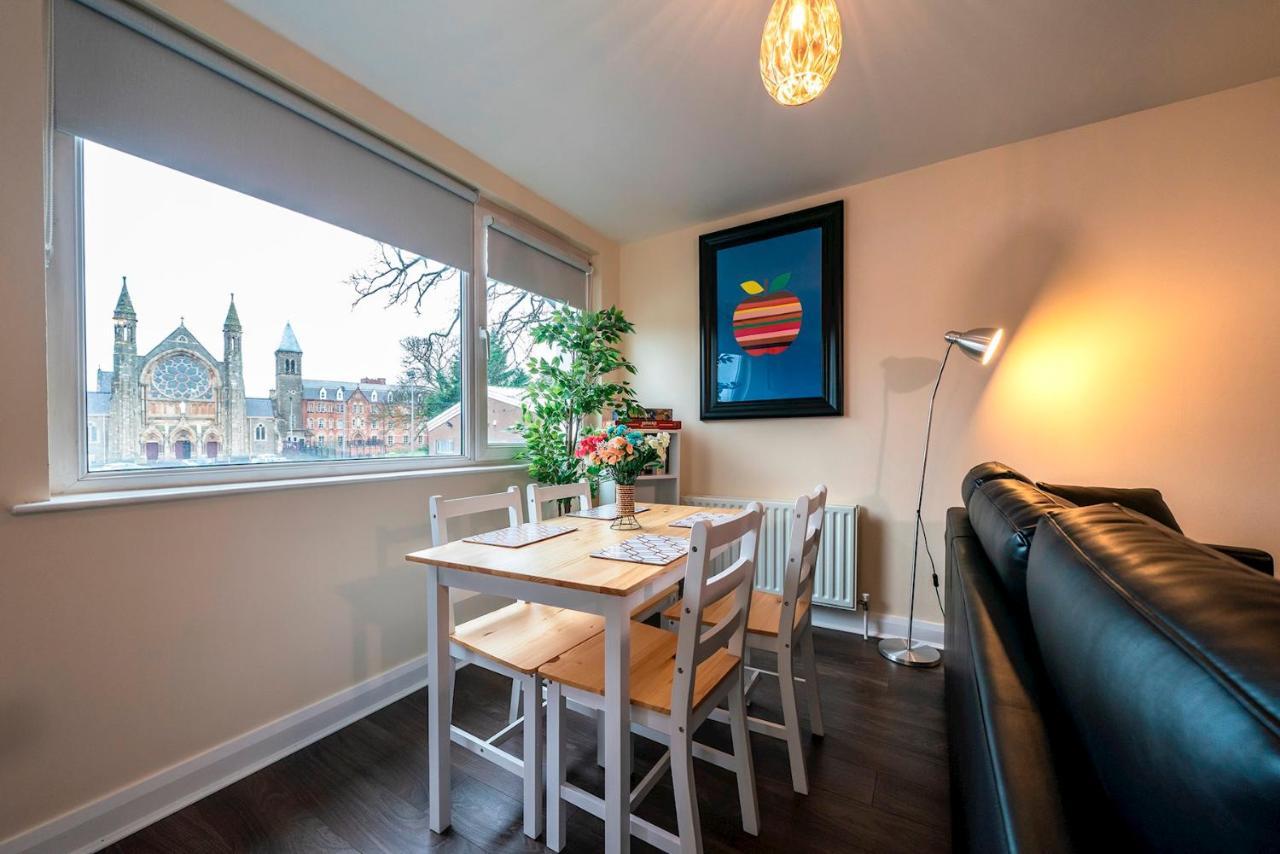 1 Bd Apt In Historical W Belfast Close To Centre Zewnętrze zdjęcie